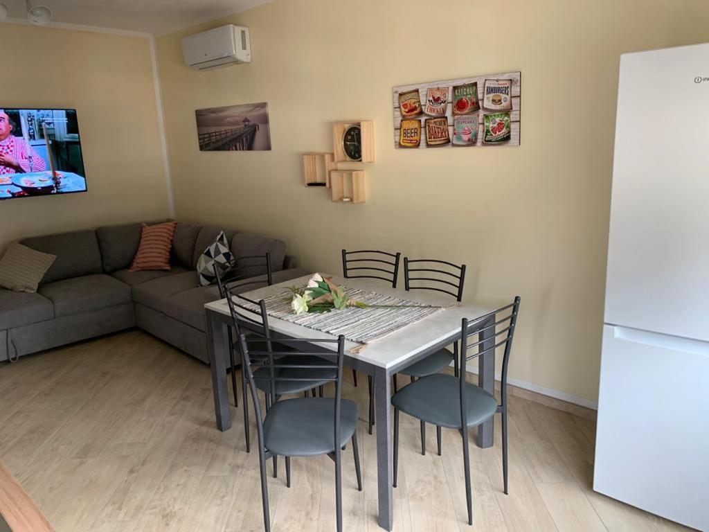 Apartamento Alfiumea Tirano Exterior foto
